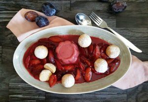 Rezept Quarkknödel aus dem Backrohr mit Zwetschgenpudding an Rotweinzwetschgen lowcarb glutenfrei