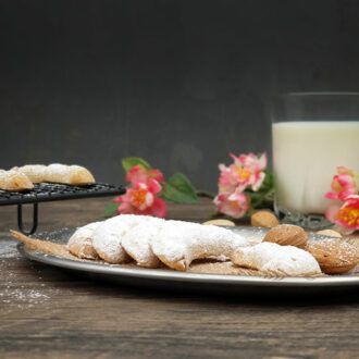 071_Plaetzchenzauber-Backmischung-low-carb-glutenfrei-keto-Vanillekipferl_Kekse_zuckerfrei