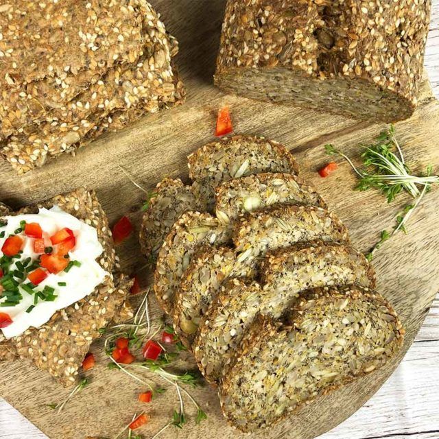 LCHF Körnerwunder für Brot, Brötchen &amp; Knäckebrot low-carb glutenfrei ...