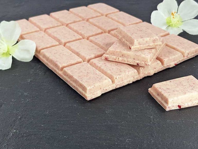 Rezept Erfrischende Weisse Himbeer-Quark-Schokolade low carb zuckerfrei ...