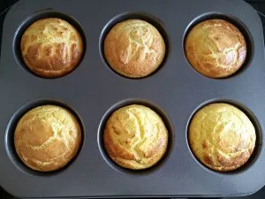 Bei 175°C Umluft ca. 15 - 20 Minuten oder bei Ober- und Unterhitze ca. 20 - 25 Minuten backen.