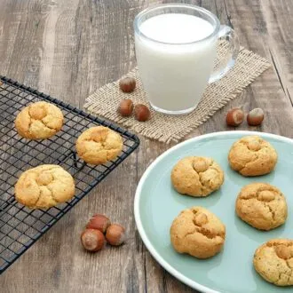 067-01_Weihnachtszauber-NUSSPLAETZCHEN-low-carb-glutenfrei-Kekse-Xmas-zuckerfrei