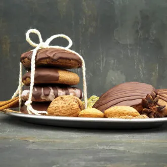068-01_Weihnachtszauber-LEBKUCHEN-lowcarb-glutenfrei-Kekse_zuckerfrei_backen