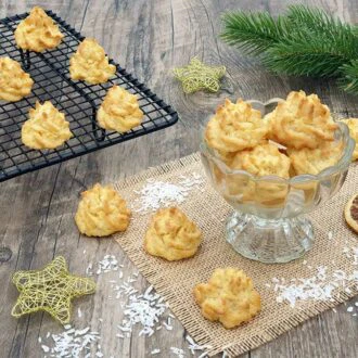 069-01_Weihnachtszauber-KOKOSMAKRONEN-low-carb-glutenfrei-keto-sojafrei