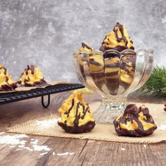 069-01_Weihnachtszauber-KOKOSMAKRONEN-lowcarb-glutenfreie-kekse-Plaetzchen-keto