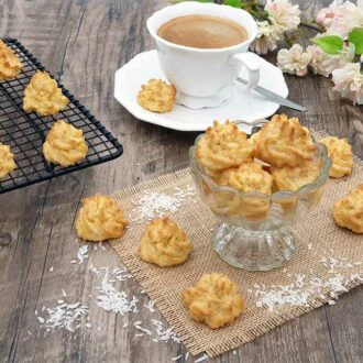 069-01_Weihnachtszauber-KOKOSMAKRONEN-lowcarb-glutenfreie-kekse-Plaetzchen-keto-zuckerfrei