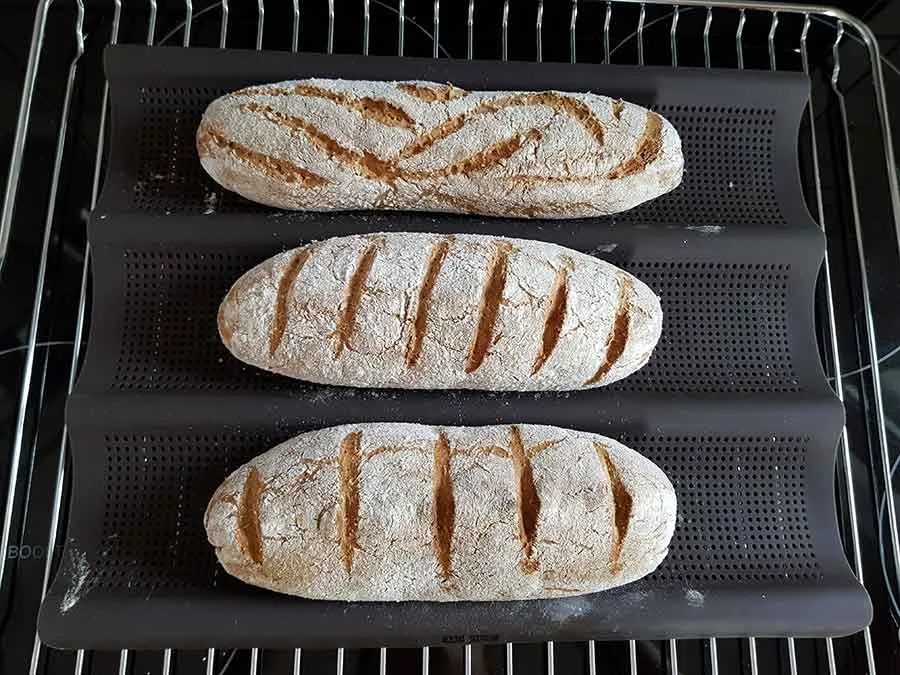 Lurch Flexiform Baguetteform 36x28,5cm 3fach braun mit feinmaschiger Netzstruktur