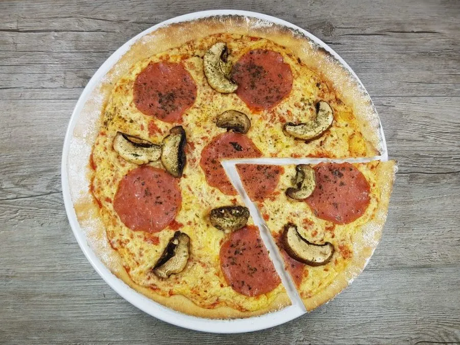 Rezept Steinofenpizza low carb glutenfrei Pizza vom Stein selbstgemacht mit Bambusfaser lecker14