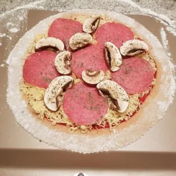Rezept Steinofenpizza low carb glutenfrei Pizza vom Stein selbstgemacht mit Bambusfaser 42
