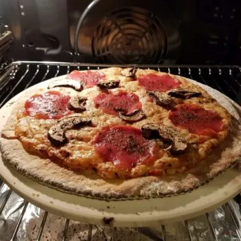 Rezept Steinofenpizza low carb glutenfrei Pizza vom Stein selbstgemacht mit Bambusfaser 42