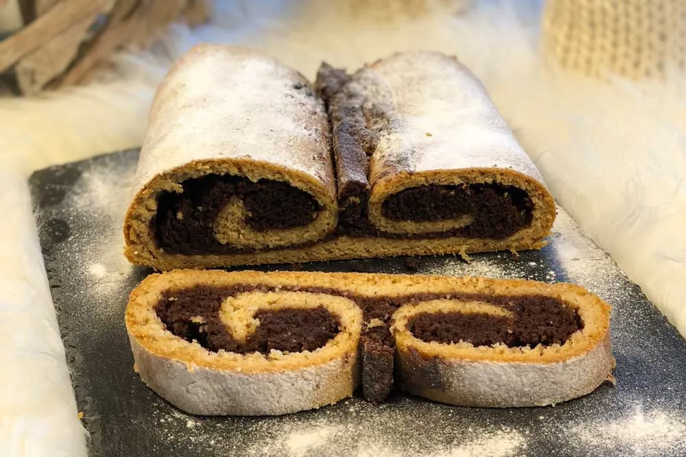Rezept Gewickelter Marzipan-Rum-Schoko-Stollen lowcarb