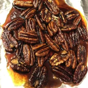 Rezept Schokoladenriegel weiß mit karamellisierten Pekannüssen lowcarb