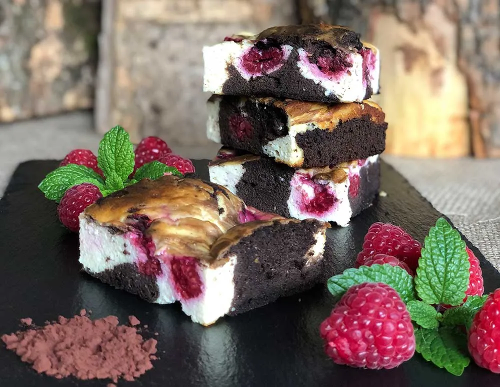 Rezept Cheesecake-Brownies mit Himbeeren lowcarb glutenfrei