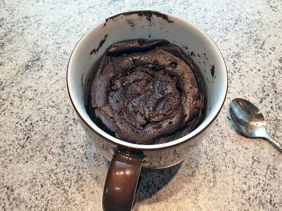 Rezept Tassenkuchen-low-carb-glutenfrei-Brownie-Mug-Cake-zuckerfrei-Schokokuchen