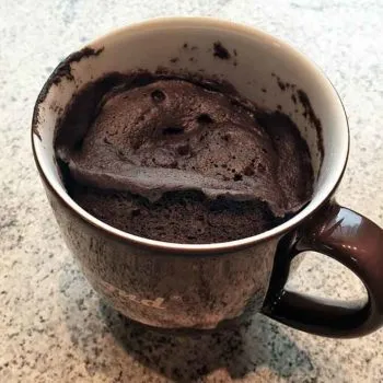 Rezept Tassenkuchen-low-carb-glutenfrei-Brownie-Mug-Cake-zuckerfrei-Schokokuchen
