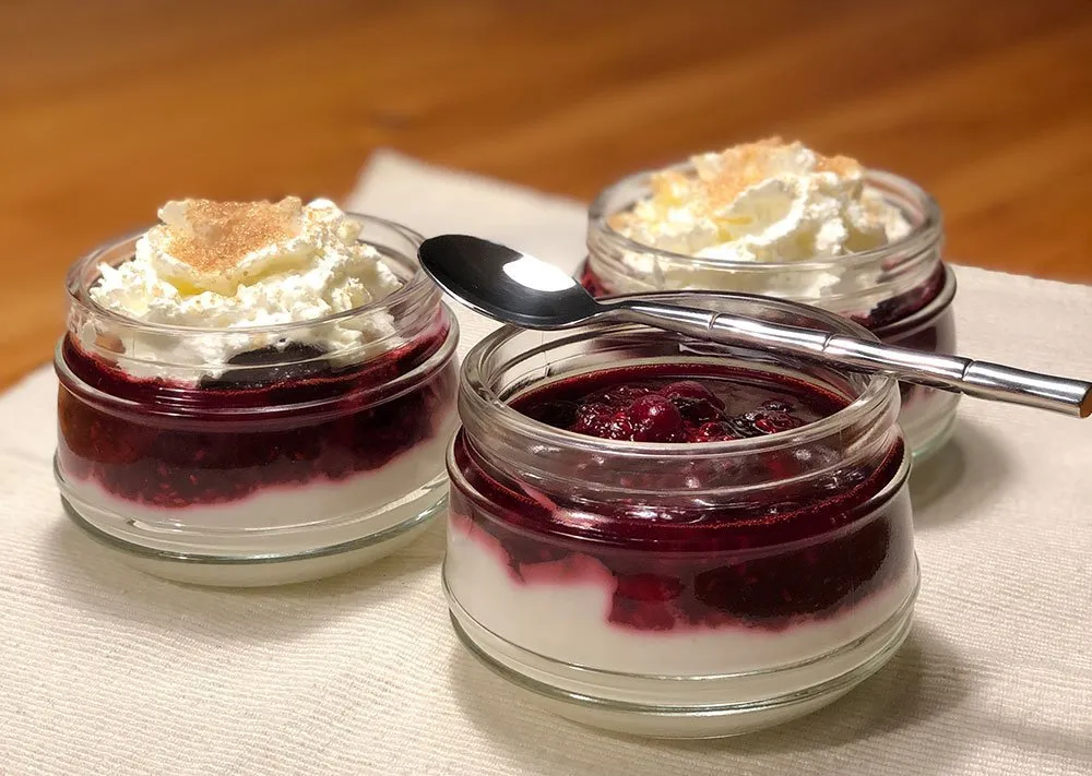 Rezept Joghurt Beeren Dessert kalorienarm lowcarb