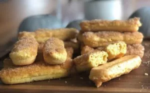 Grundrezept Löffelbiskuit Biskuitstäbchen lowcarb glutenfrei