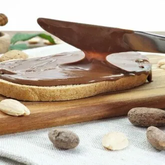 Nuketo-Schoko-Mandel-low-carb-Nougat-Aufstrich-Mandel-Nougat-Creme-keto-palmoelfrei-1