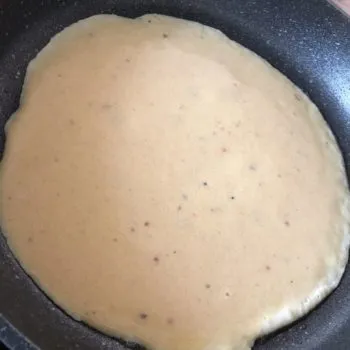 Rezept Herzhaft gefüllte Pfannkuchen-Röllchen mit Joghurt-Dip lowcarb glutenfrei