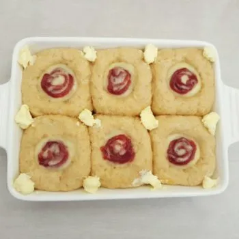 Rezept Pudding Briochebuchteln mit Fruchtcreme und Streuseln lowcarb glutenfrei