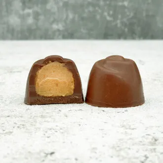 556-13_Choketo-Low-Carb-&-Keto-Pralinés-VOLLMILCH-SAHNE-ERDNUSS-KARAMELL