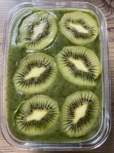 Rezept Kiwi-Weißwein-Joghurt-Kuchenbowl lowcarb glutenfrei