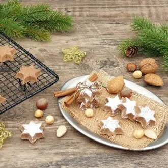 072-Plaetzchenzauber_Weihnachtszauber-ZIMTSTERNE-lowcarb-glutenfrei-Kekse-zuckerfrei