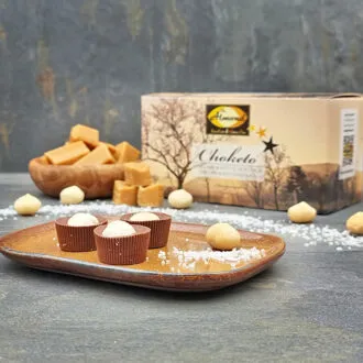 678-13_Schokoladentoepfchen_Salzmacadamia_Karamellmilch