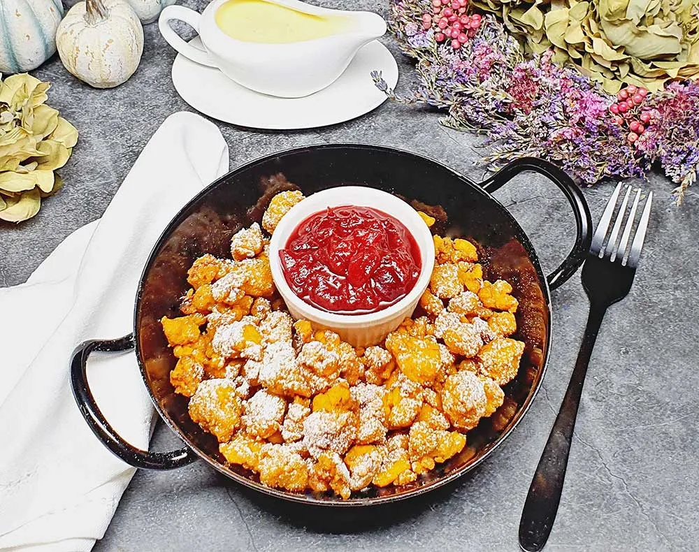 Rezept Kürbis-Zimtschmarrn mit Apfel Pflaumenröster und Vanillisauce lowcarb glutenfrei