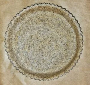 Rezept Mohn Vanille Grießpudding Tarte mit Marillentopping low carb keto glutenfrei