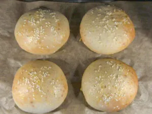 Brioche Burger Buns low-carb glutenfrei sojafrei keto | Backmischung für Burgerbrötchen
