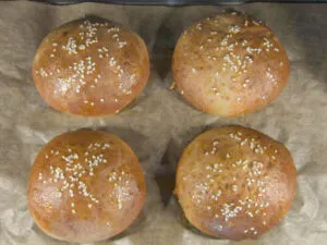 Brioche Burger Buns low-carb glutenfrei sojafrei keto | Backmischung für Burgerbrötchen