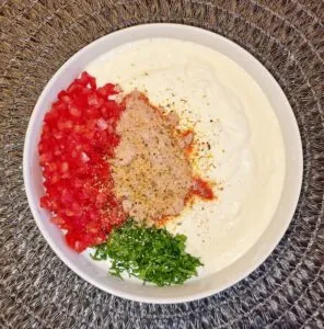 Rezept Zucchini Käse Ecken mit Tomaten Joghurt Dip low-carb keto glutenfrei