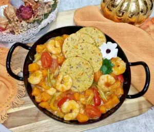 Rezept Kürbissemmelrolle mit Kürbis Garnelenpfanne low-carb keto glutenfrei