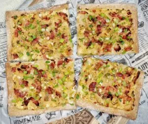Rezept Sauerkraut Speck Flammkuchen low-carb keto glutenfrei