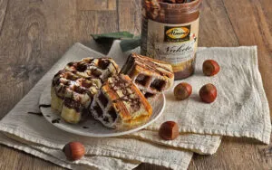 Rezept Stuffles mit Nuss-Nougat-Füllung keto lowcarb glutenfrei